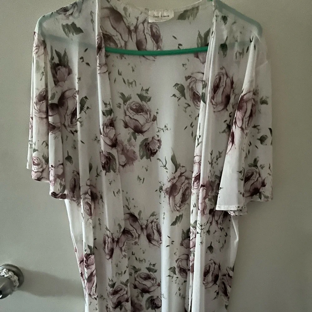 Sheet flower print Kimono - Picture 1 of 2